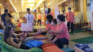 Strong Thai Massage Bangkok Thailand - Khao San Road - Food Massage