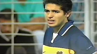 El día que Riquelme humillo al Barcelona de Van Gaal con Boca