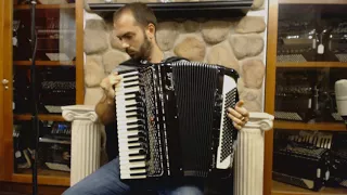 Advanced Piano Accordion Techniques - Lesson 7 -  Note Bending ( Left & Right Hands )