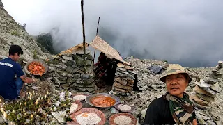 Building Stone Survival Shelter in 32 Jurey Veer // Cooking Chicken Gravy & Eating with Beaten Rice