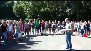 ALS Ice-Bucket-Challenge op het Willem Lodewijk Gymnasium