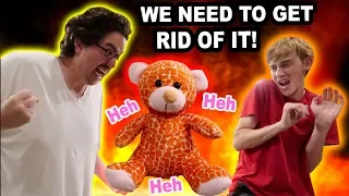 THIS BEAR IS EVlL!!! (WE HAVE TO DESTROY IT)