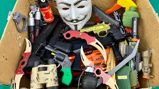 Hacker Weapon Box! Dangerous Weapons, Explosive Pistols, Karambit and Ax Equipment - Box of Toy Guns
