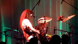 Guthrie Govan - incredible solo. The Aristocrats - Furtive Jack