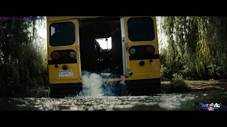 Кларк Спасает Школьный Автобус ... отрывок из (Человек из Стали/Man of Steel) 2013