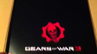 Gears of War 3 Epic Edition and Retro Lancer Replica Unboxing