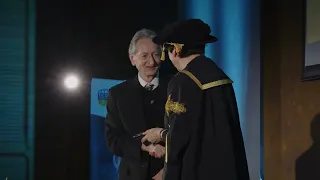 Professor Geoffrey Hinton is presented with the UCD Ulysses Medal