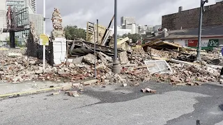 Video Now: Iconic New Orleans building collapses