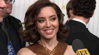 Aubrey Plaza Reacts to Eerie Twinning Moment with Jenna Ortega at SAG Awards (Exclusive)