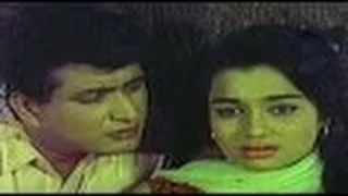 Romantic Conversation Between Manoj Kumar & Asha Parekh @ Asha Parekh, Manoj Kumar ,Simi, Pran