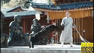 The old monk who sweeps the floor in Shaolin is actually a peerless master, hiding his secrets