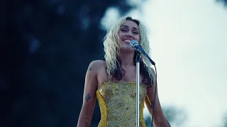 Miley Cyrus - The Climb | Endless Summer Vacation (Backyard Sessions).