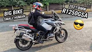 2021 BMW R1250 GS Adventure review // Riding a factory lowered GSA as a small person! 💪
