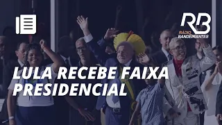 LULA recebe faixa presidencial de civis representantes do povo