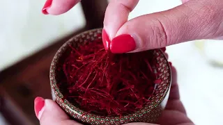 Saffron tea made with Liwa's Saffron | Liwa's Super Negin Saffron grown in the finest farms of Iran