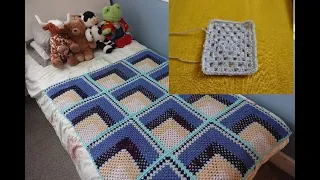 3D Mitred Granny Square CAL - Central Grey Square 1 (Ep 2)