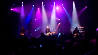 FM - "Love Lies Dying" from the DVD INDISCREET 25 LIVE