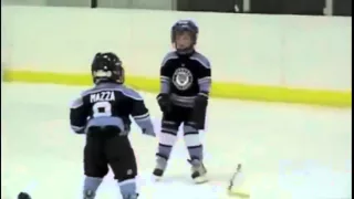 funny kid`s fight драка детей хоккеистов смешно