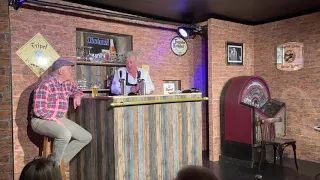 "On ne fait pas d'omelette sans castrer des boeufs", repas-spectacle à La Bouffonnerie à Liège