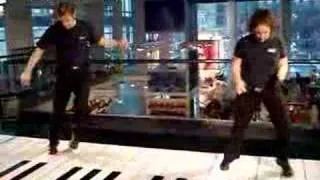 FAO Schwartz Floor Piano - Entertainer