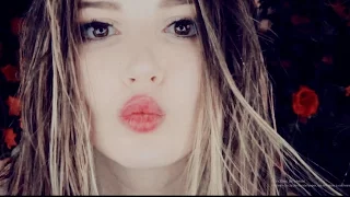 Crazy ASMR - 💄Kissing sounds💋 mouth sounds - applying lip gloss - unintelligible whisper