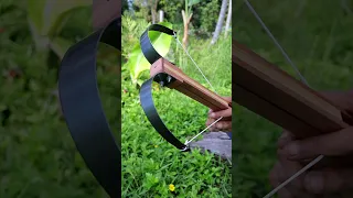 Powerful crossbow with saw