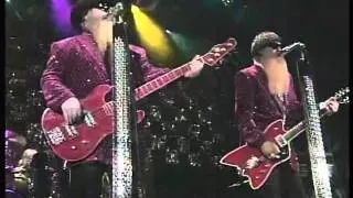 ZZ TOP Gimmie All Your Lovin'  2005 LiVE @ Gilford