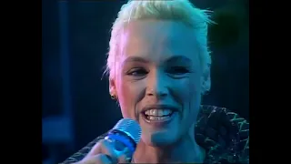 Brigitte Nielsen - It's A Strange Love (live)