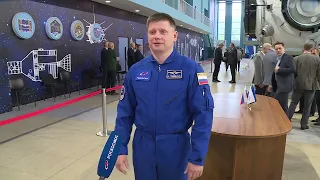 Космонавт Александр Гребенкин сдает экзамен на знание российского сегмента МКС