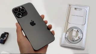 iPhone 15 Pro Max (Black Titanium) Unboxing