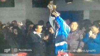 Selebrasi Persib Juara Liga Dunhill 1995