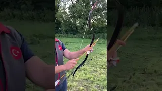 Loading arrows from the bow hand