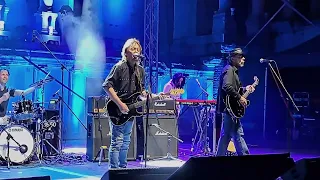 Big and crazy finale! 🤩😍😅 Whiskey & Water - Chris Norman. What an dose of energy! Plovdiv, 2023👏live