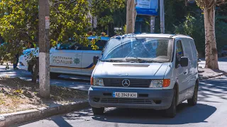 В Днепре на Калиновой Mercedes сбил женщину