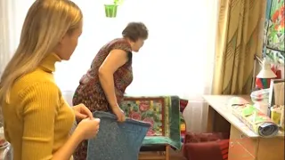 Жить и шить  Братчанка собрала дома более 200 лоскутных панно
