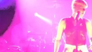 Robyn - Dancing On My Own (Live At Live Music Hall, Cologne, 2011)