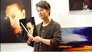 【動画レポ：佐藤健 デビュー10周年記念写真展 会見】