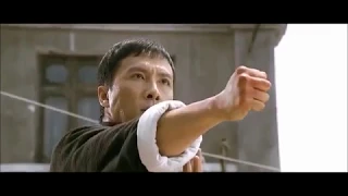 Luta de Kung fu x Karatê (cena de filme)