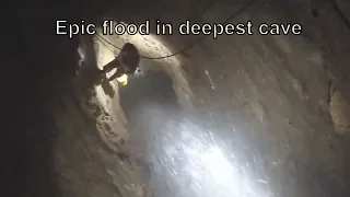 Caving in the Veryovkina during the flood/"Еpic moment in the Veryovkina cave"