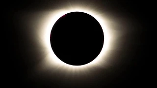 Watch the earth go from light to dark to light Solar Eclipse 8 21 2017 NASA.