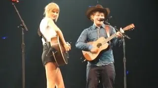 Taylor Swift & Ed Sheeran - Everything Has Changed (Live at Bridgestone Arena on 9/21/13)