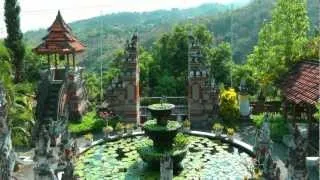 INDONESIA: Brahmavihara Arama (buddhist monastery), Bali (HD-video).mp4