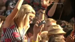 Dizzee Rascal - Holiday (Live at V Festival 2009) [22/08/09]