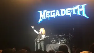 Dave mustaine pissed at a fan . Sad day in the rock history. RIP Chris Cornell.