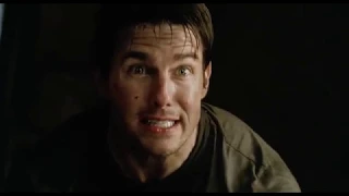 War of the Worlds 2005 - Tom Cruise Kills Tim Robbins Scene