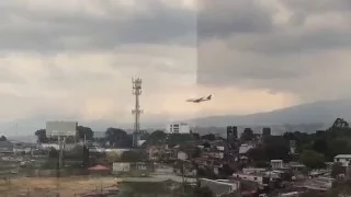 Ed Force One descenciendo al Juan Santamaría, Costa Rica