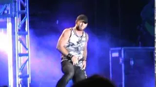 Brantley Gilbert -  Kick It In The Sticks @ Country USA 2014