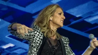 Céline Dion - ZORA SOURIT / SI C'ETAIT A REFAIRE - 18.07.17 - stade Vélodrome Marseille