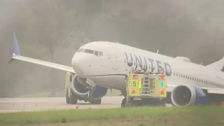 United Jet slides off runway