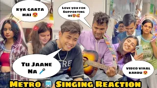 Kahani Suno 2.0 Song Metro Singing Reaction In Public | Metro 🚇 Singing | @team_jhopdi_k